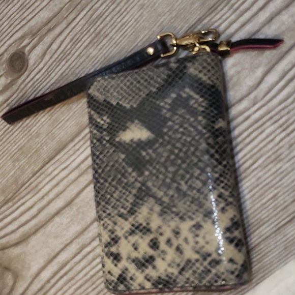 Stella & Dot snake skin leather print wallet wristlet - Picture 2 of 4
